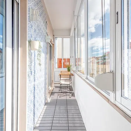 Guestready - Vibrant 2br * リスボン