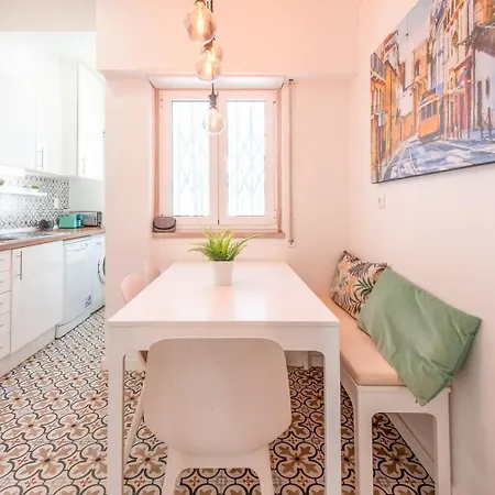 Guestready - Vibrant 2br