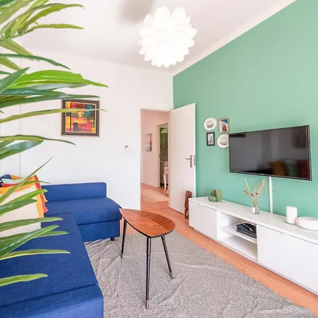 Guestready - Vibrant 2br
